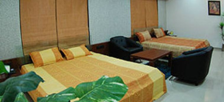 Dev Corporate Hotel:  AHMEDABAD