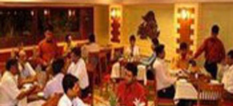 Hotel Choice Inn President:  AHMEDABAD
