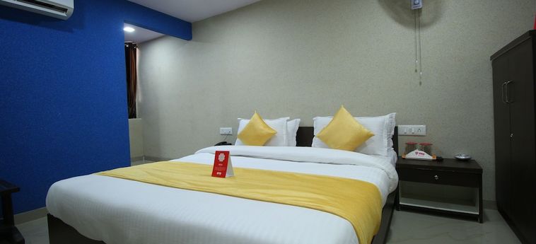 Oyo 8692 Hotel Vibrant Regency:  AHMEDABAD
