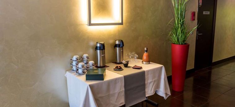 Hotel Best Western Aquakub:  AIX LES BAINS