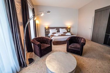 Hotel Best Western Aquakub:  AIX LES BAINS