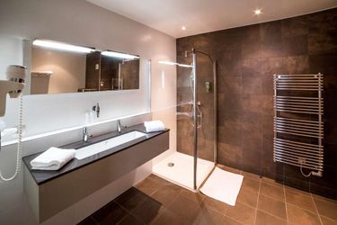 Hotel Best Western Aquakub:  AIX LES BAINS