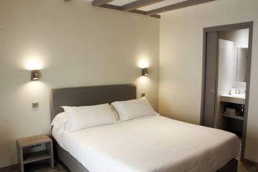 Hotel De La Couronne Aix Les Bains: Photo 