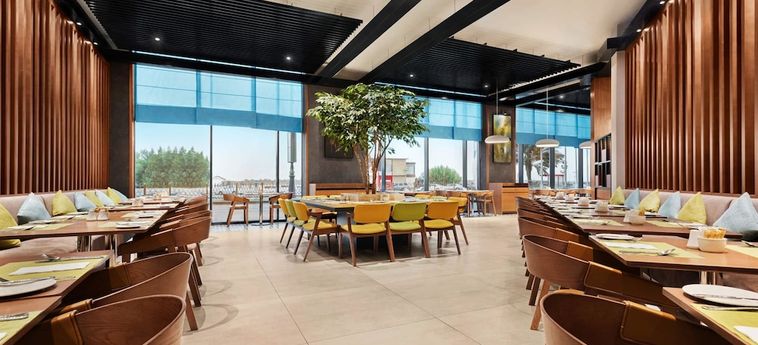 Hotel Wyndham Garden Ajman Corniche Ajman: Foto 