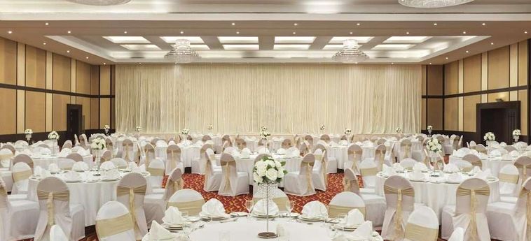 Ramada Hotel And Suites Ajman Ajman: Foto 