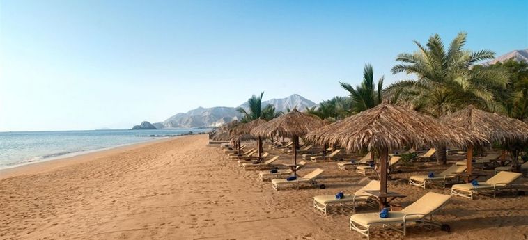 Hotel Le Meridien Al Aqah Beach Resort:  AL AQAH