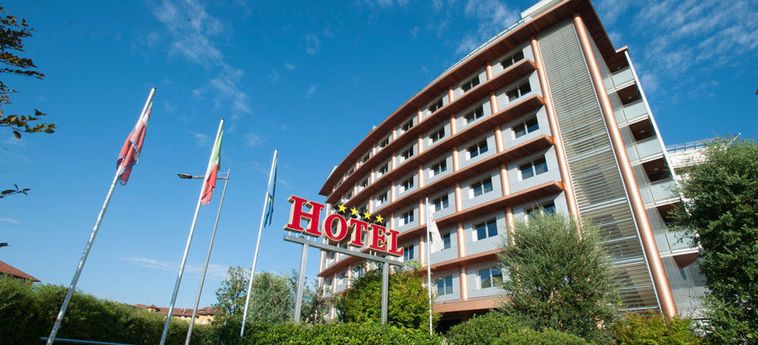 Hotel Calissano:  ALBA LANGHE - CUNEO