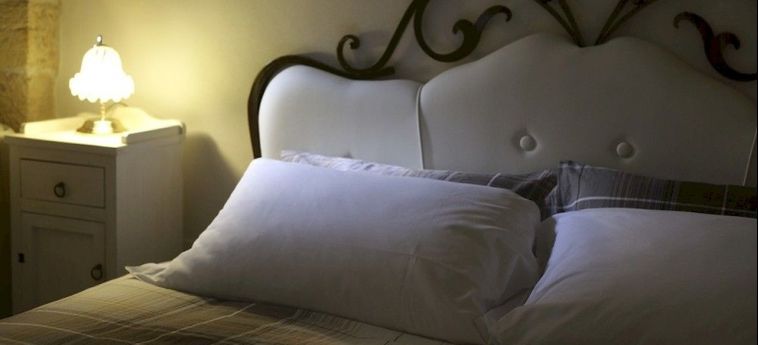 Hotel Tipico Resort In Trulli:  ALBEROBELLO - BARI