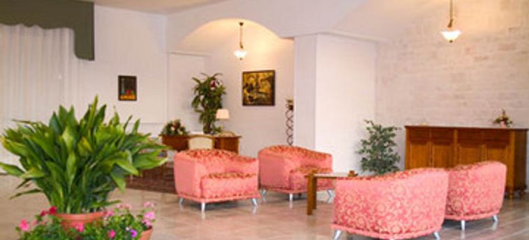Hotel Ramapendula:  ALBEROBELLO - BARI
