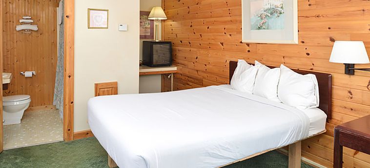 Hotel America's Best Inn & Suites:  ALEXANDRIA (MN)