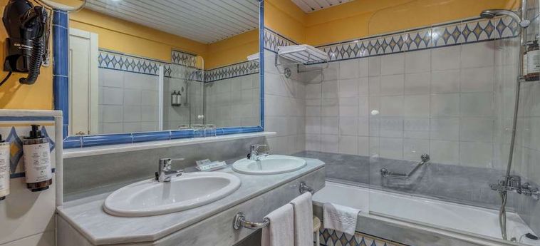 Hotel Azz Guadacorte Campo De Gibraltar Algeciras - Costa Del Sol: Foto 