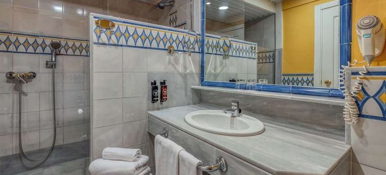 Hotel Azz Guadacorte Campo De Gibraltar Algeciras - Costa Del Sol: Photo 