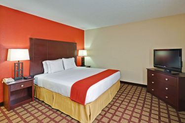 Holiday Inn Express Hotel & Suites Chicago-Algonquin:  ALGONQUIN (IL)