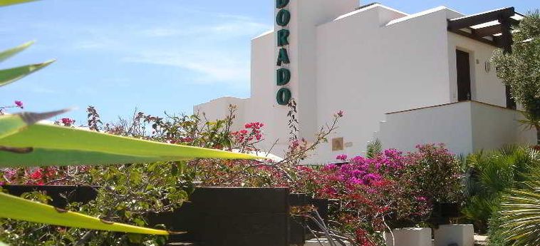 Hotel Hostal El Dorado:  ALMERIA