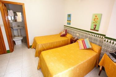 Hotel Hostal Estación Almeria:  ALMERIA