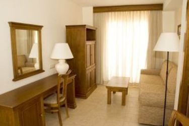 Hotel Cabogata Plaza Suites:  ALMERIA