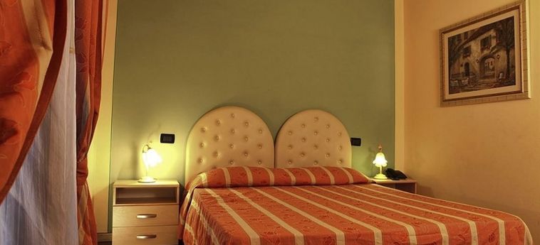 Hotel La Vecchiaccia:  ALTOPASCIO - LUCCA