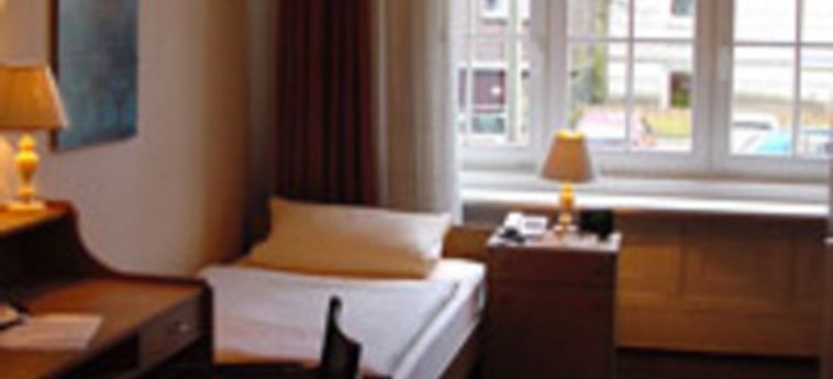 Hotel Amsterdam:  AMBURGO