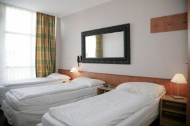 Hotel Tourist Inn:  AMSTERDAM