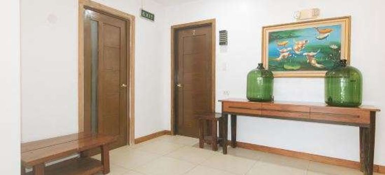Reddoorz Premium @ Casa Lenidarose Angeles City: Foto 