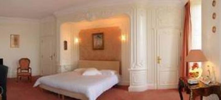 Hotel Relais Du Silence Domaine Du Chatelard:  ANGOULEME