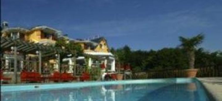 Hotel Les Tresoms Lake And Spa Resort:  ANNECY