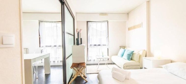 Revon Private Apartment Downtown Annecy : Photo 