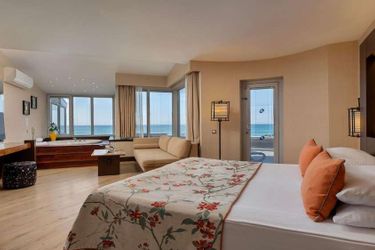 Hotel Limak Lara De Luxe Resort:  ANTALYA