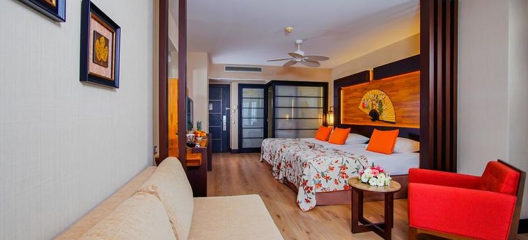 Hotel Limak Lara De Luxe Resort:  ANTALYA