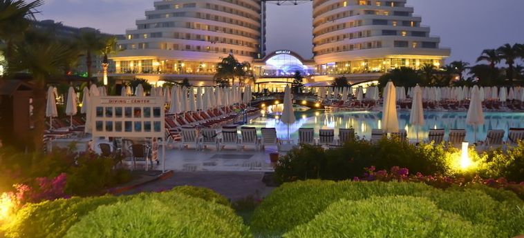 Hotel Miracle Resort:  ANTALYA