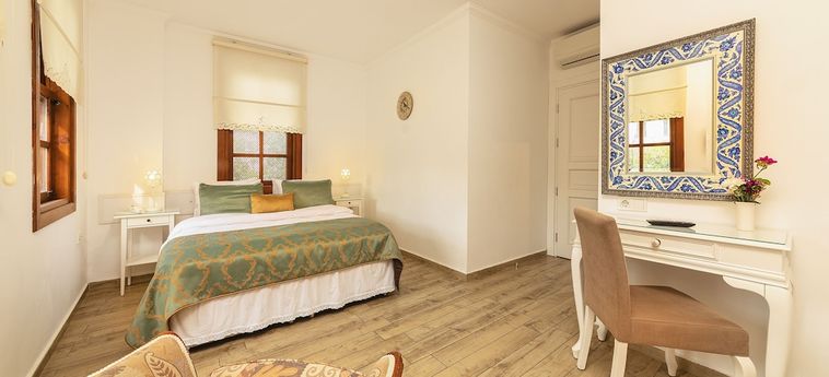 Zemira Garden Hotel:  ANTALYA