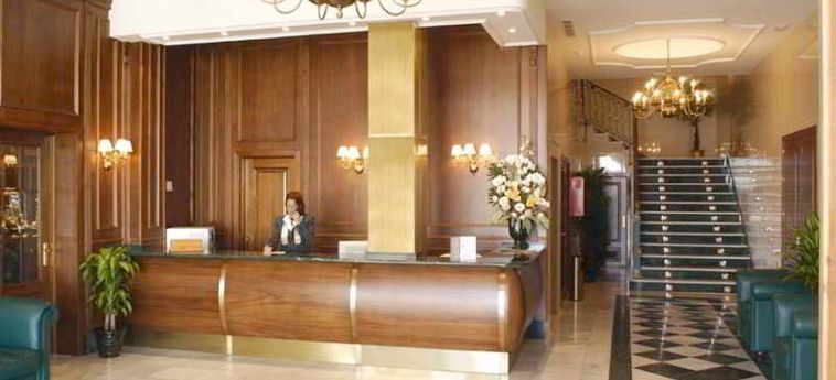 Hotel Lozano:  ANTEQUERA - MALAGA