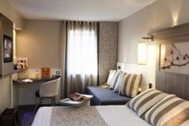 Hotel Ibis Styles Antibes:  ANTIBES