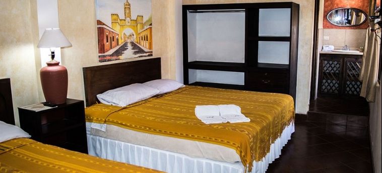 Uxlabil Antigua Hotel Y Galería:  ANTIGUA GUATEMALA