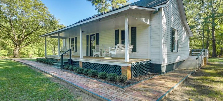 HISTORIC DURHAM FAMILY HOME W/ EXPANSIVE YARD 3 Stelle