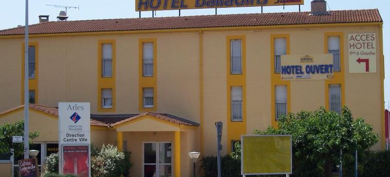 Hotel Hôtel Balladins Arles:  ARLES