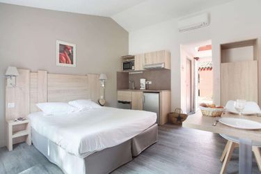 Hotel Residence Odalys Le Village Camarguais Les Gardians Arles: Photo 