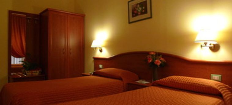 Hotel Degli Amici:  ARTENA - ROM
