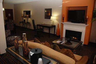 Hotel Holiday Inn Express & Suites:  ASHEBORO (NC)