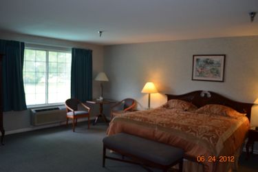 Hotel Surrey Inn :  ASHLAND (OH)