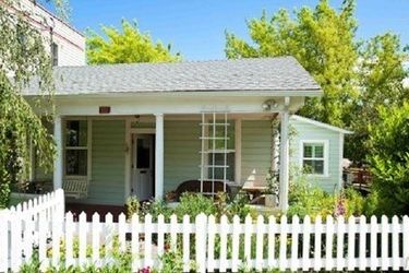 Hotel Anne Hathaway's Cottages And Garden Suites:  ASHLAND (OR)