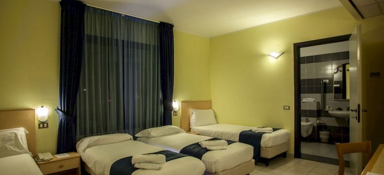 Fly Hotel Cagliari:  ASSEMINI - CAGLIARI