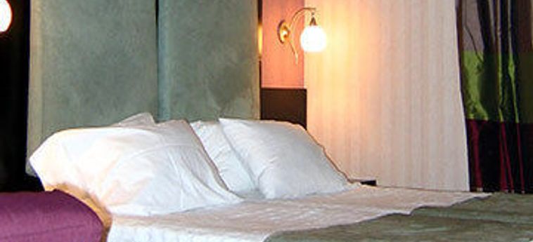 Hotel Delphi Art:  ATHENES