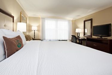 Hotel Ohio University Inn & Conference Center:  ATHENS (OH)