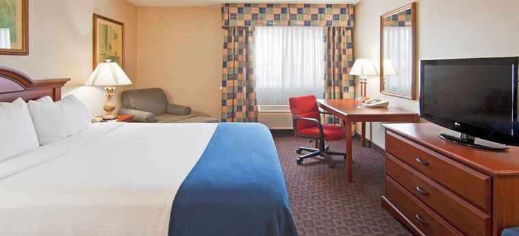 Hotel Holiday Inn Express:  AUBURN (IN)