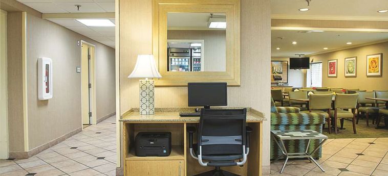 Hotel La Quinta Inn By Wyndham Auburn Worcester Auburn (Ma): Foto 