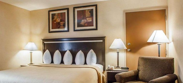 Hotel Quality Inn:  AURORA (IL)