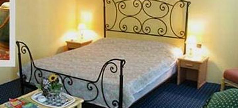 Hotel The Originals Boutique, Hôtel Danieli  Avignon : Photo 