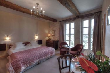 Hotel Auberge De Noves:  AVIGNON