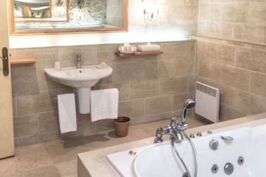 Hotel Auberge De Noves:  AVIGNON